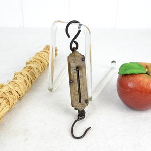antique spring scale Huches Patent Pocket Balance / Salter & C2 Makers train scale scale pocket scale shopkeeper scale market scale wrought iron