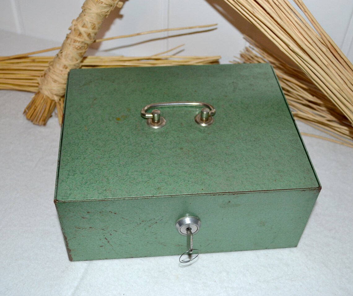 Vintage Cash Box 50s 60s Money Box Cash Register Rustic Safe Etsy