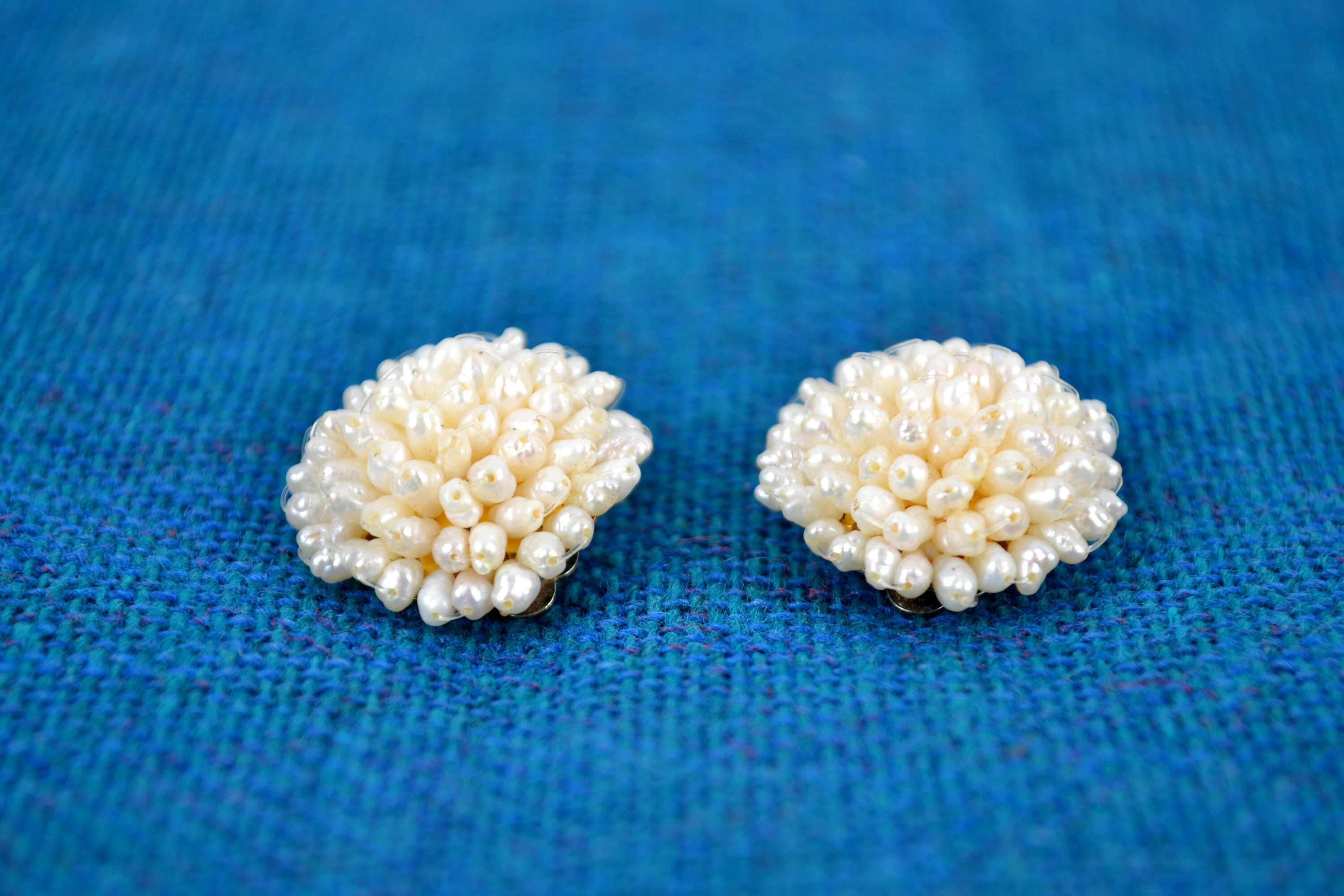 Paire De Clips à Perles Centrales Et Micro-perles - Années 2000 - Occasion