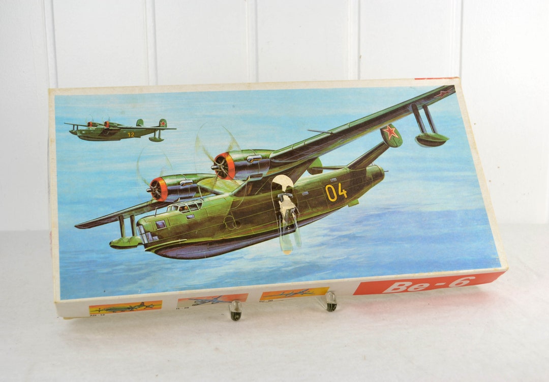 トランペッター 1/72 Be-6 Madge Trumpeter 1/72 Be-6 Madge Plastic Model Build - YouTube