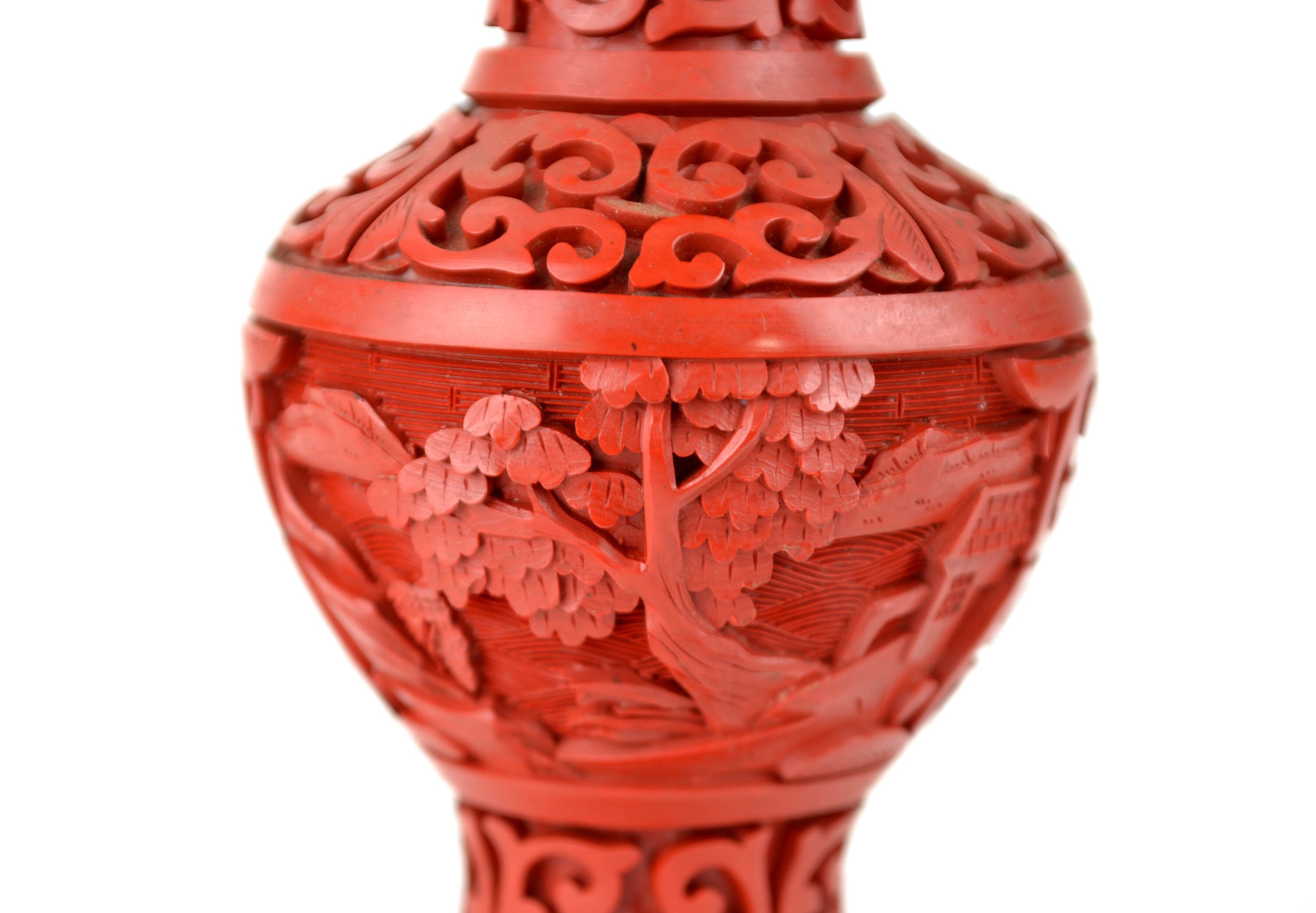 中国美術工芸品　赤漆　彫刻壺　（花瓶） 中国美術工芸品 赤漆 彫刻壺 （花瓶） - メルカリ