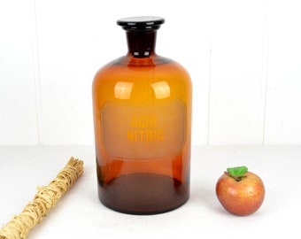 Vintage apothecary bottle, 5-liter glass bottle, for nitric acid, suitable for storage or decoration.