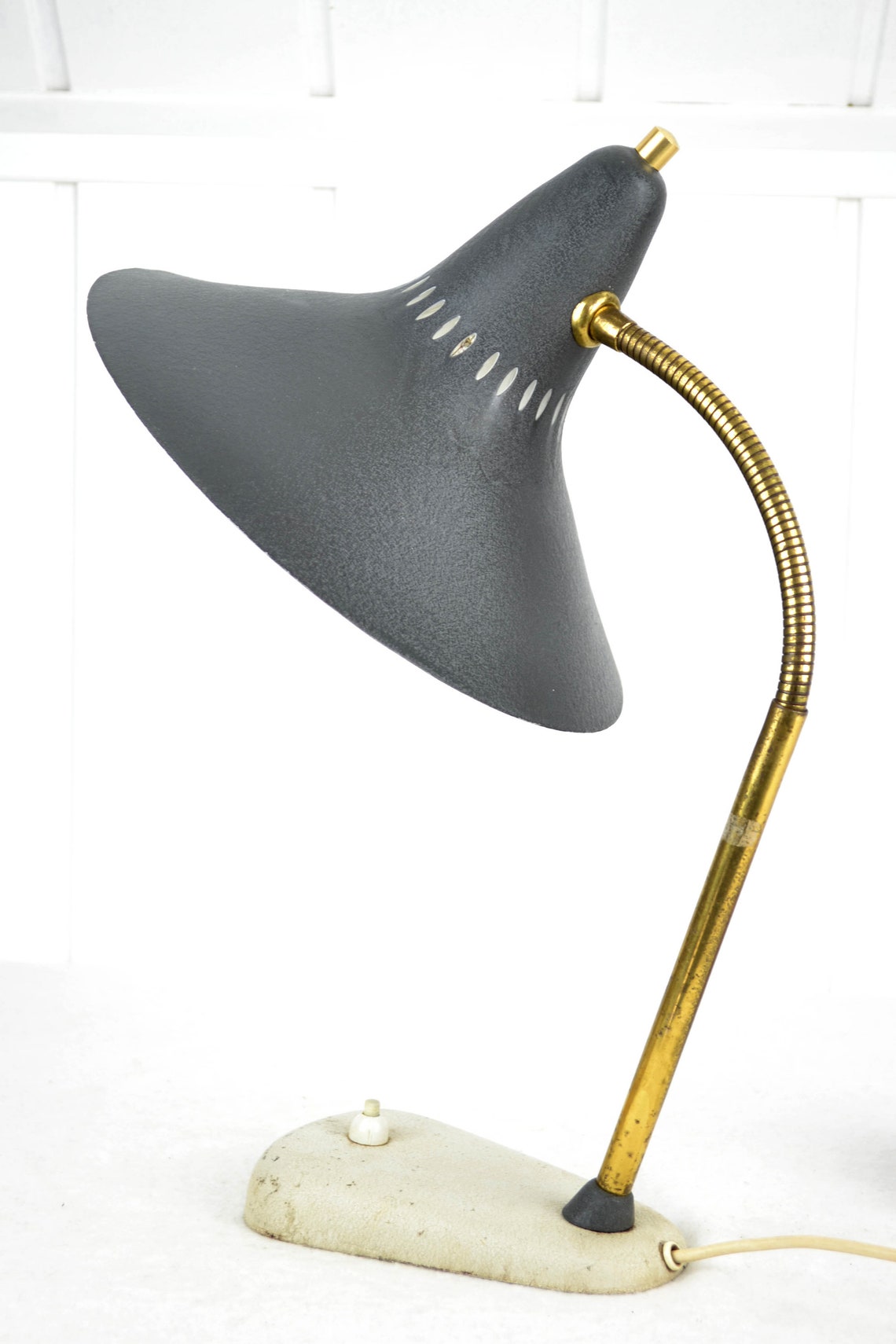 Lampe De Table Chapeau De Sorcière - Décoration Gothique Et Halloween - Résine - 10x20 Cm - Lumière D'ambiance