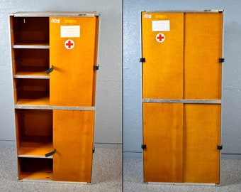 Mobiler schwedischer Sanitäter Schrank Militär Armee 50er 60er mid century Vintage Design Möbel Schweden Arztschrank