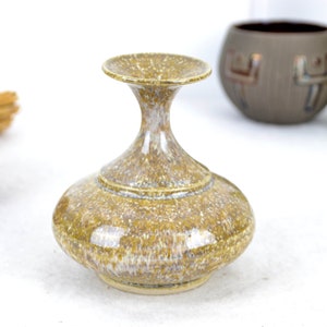 Muuramen Keramiikkapaja finish studio pottery vase pottery Finland vintage design pottery flower vase flowers 50s 60s mid century collector