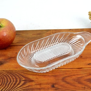 Apple grater garlic grater 30s 40s pressed glass Art Deco glass vintage design garlic country house Brocante kitchen decoration