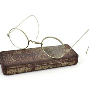 Service glasses hard nickel glasses with metal case nickel nickel glasses 30s Art Deco woven temples antique round oval