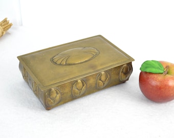 Brass cigar box, humidor box, 30s, acorn relief design, storage container, vintage design, Art Deco decoration box, cigarette case