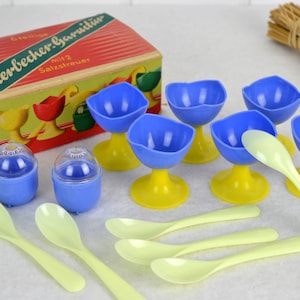 Egg cup set with salt shaker & spoon cup plastic vintage breakfast shabby retro nostalgia mid century 60s 70s