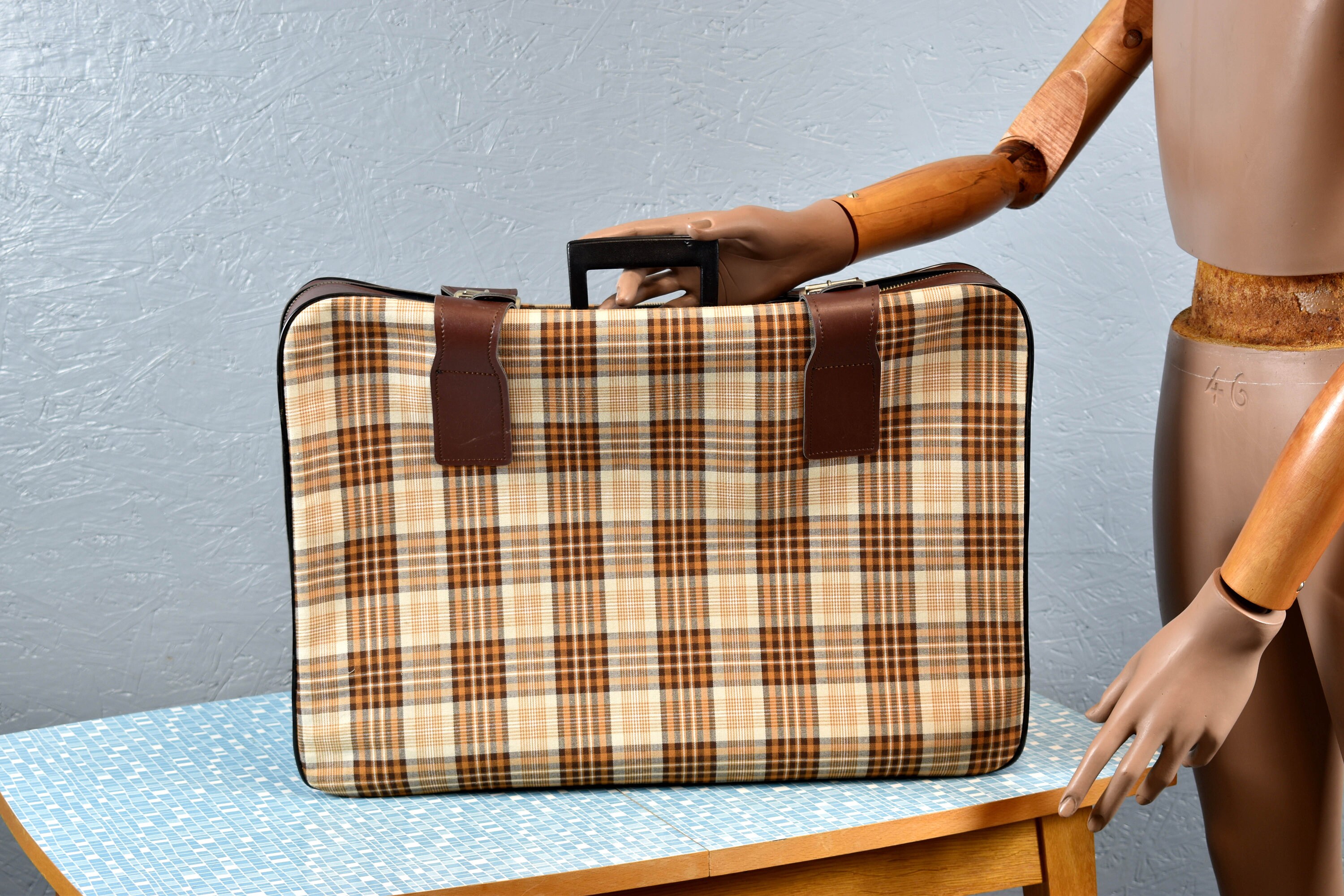Brown checkered designer bag cheap