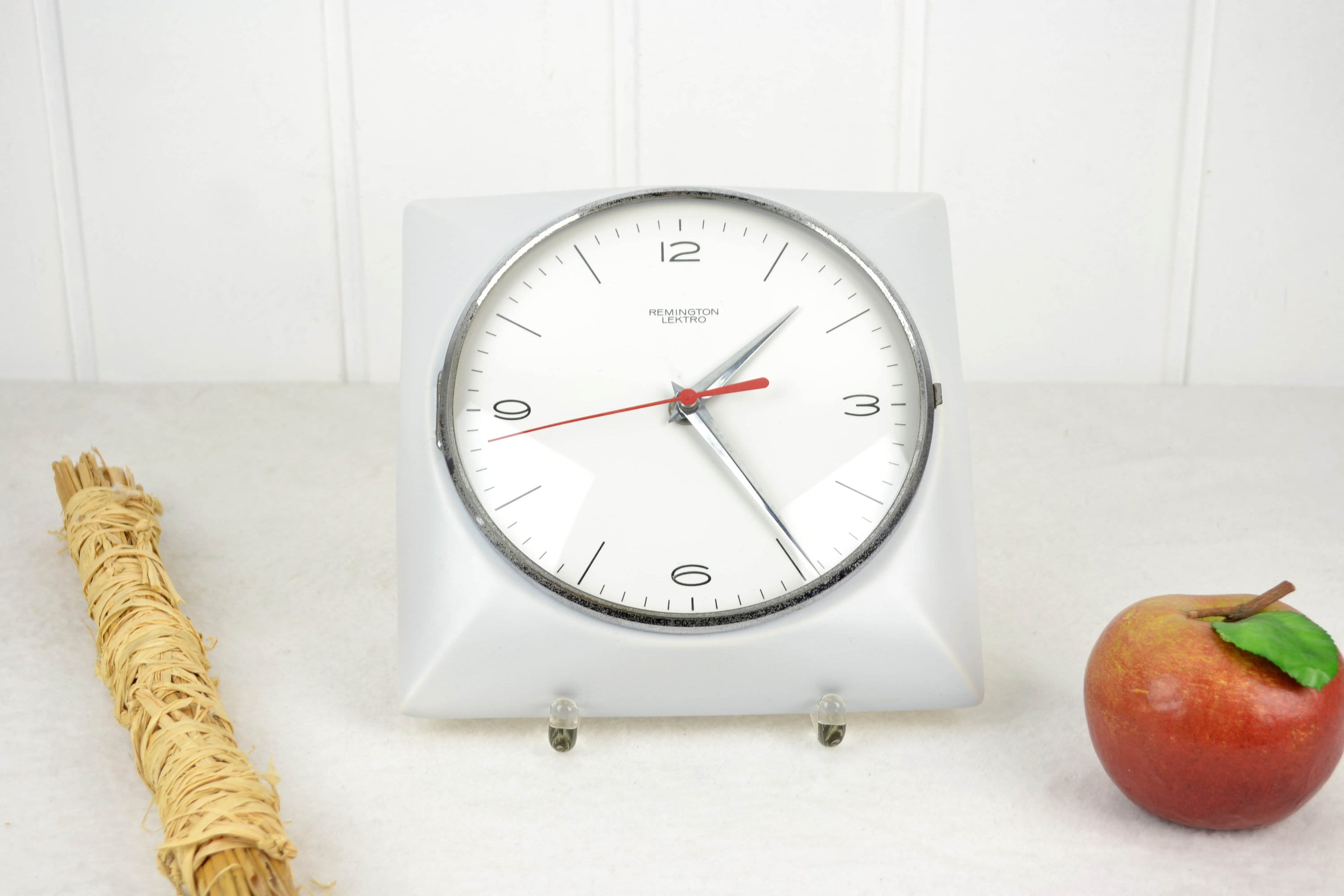 レミントン　掛時計　REMINGTON レミントン レクト壁掛け時計 不良品 デザイン ゼンマイ仕掛け時計