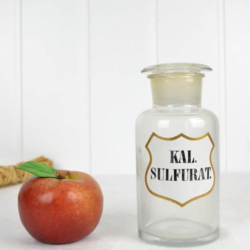 Antique pharmacist shops bottle 1900 potassium sulfuratum sulfur liver enamel glass bottle faceted ground pharmacy laboratory bottle vintage decoration