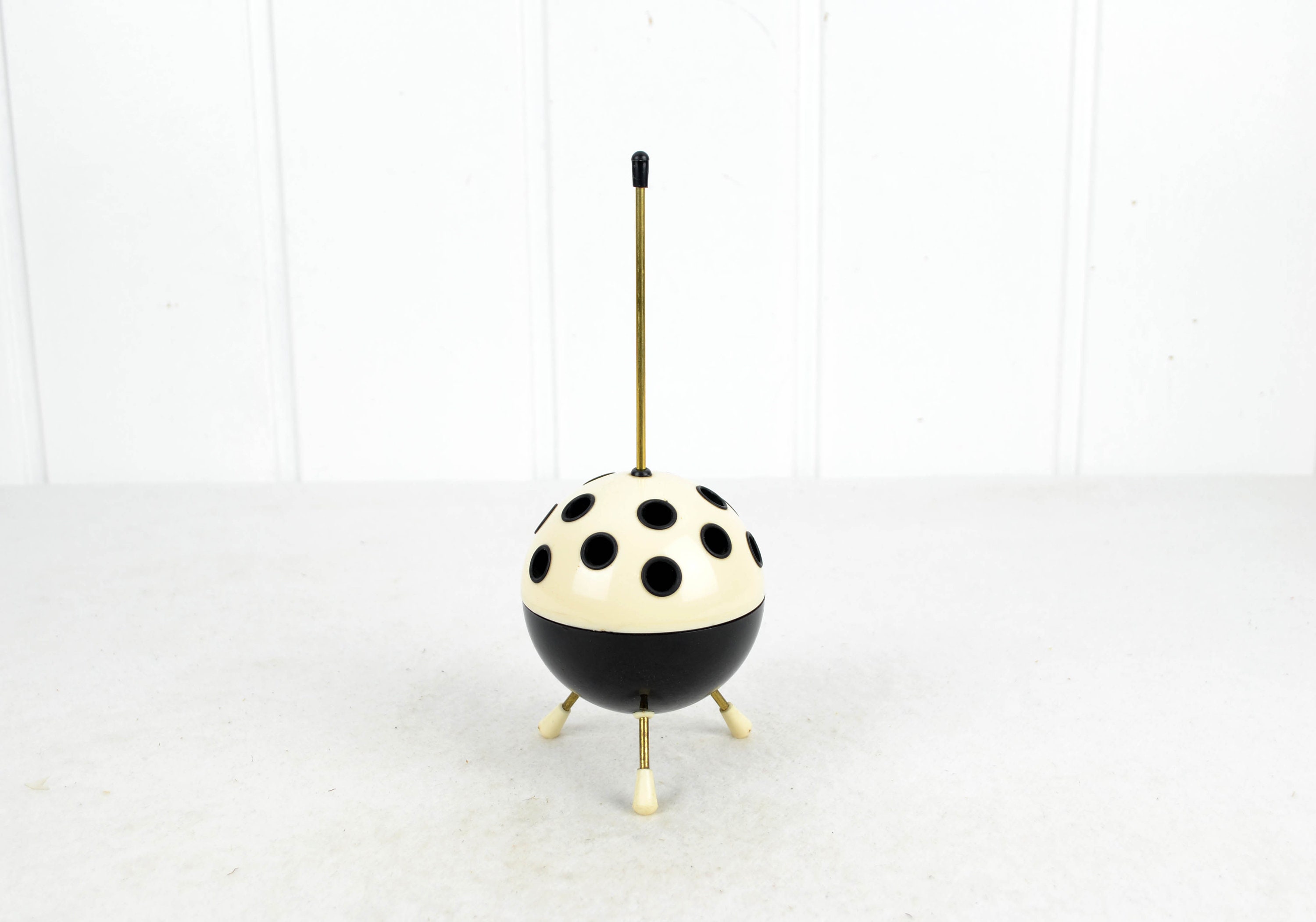 DUBLO Cigarette Dispenser 1950s Sputnik Cigarette Ball Design Mid