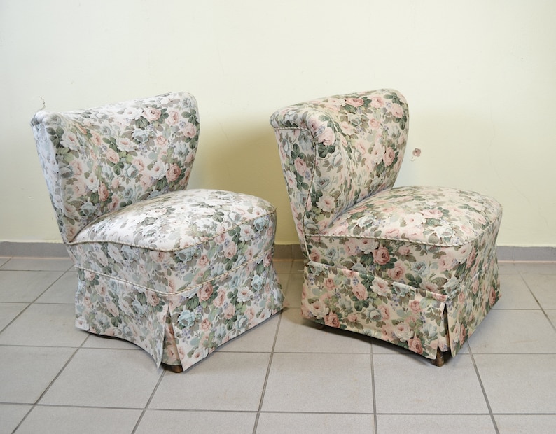 Résultat de recherche d'images pour "chaises année 50"