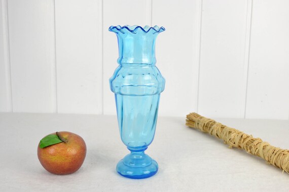 ボヘミアガラス 青色 花瓶 Amazon.co.jp: ボヘミアングラス ボヘミアガラス 青色花柄 花瓶