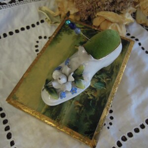 Miniature Porcelain Shoe Pincushion/Vintage Shoe Pincushion/German Miniature Shoe Pincushion/Vintage Porcelain Pincushion