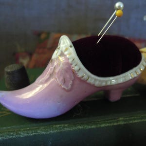 Porcelain Shoe Pincushion/Vintage Shoe Pincushion, Porcelain Pincushion