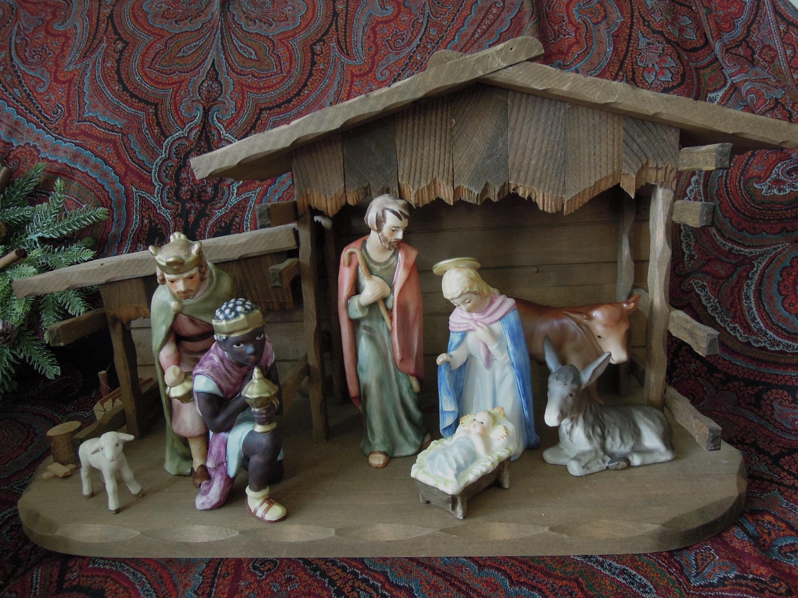 Vintage 1965 Goebel Hummel Nativity Set w Manger/Porcelain Nativity