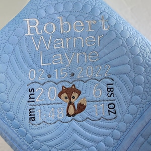 Personalisierte Baby Boy Fox Waldtier Geburtsanzeige Heirloom Baby Quilt Decke, individuell gesticktes Babygeschenk