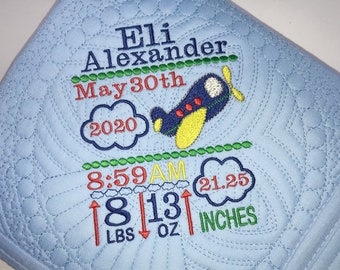 Gepersonaliseerde vliegtuigbabyquilt, geboortestatistieken, erfstukaandenken