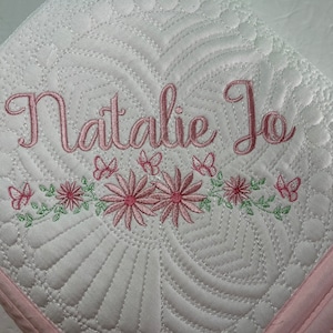 Personalisierte Baby-Quilt, weiche Blumen Schmetterlings-Decke, Erbstück Geschenk