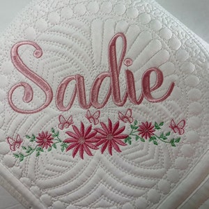 Personalisierte Baby-Quilt, Blumenschmetterlings-Erbstück-Decke