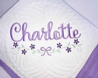 Personalisierte Baby-Quilt, gesticktes Erbstück-Andenken mit Blumenmuster