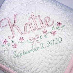 Heirloom Baby Quilt, Personalized Baby Girl Quilt, Beautiful Soft Daisy Floral Personalized Baby Quilt with Birthdate (Date of Birth)