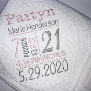 Personalisierte gestickte Baby Quilt, Geburtsanzeige, Baumwollerbstück