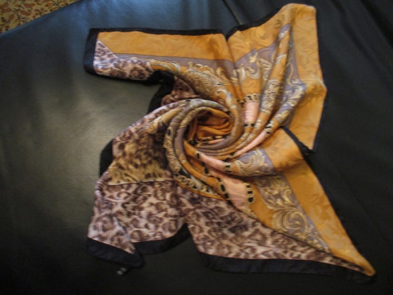 Silk scarf beautiful damask, leopard, with its la… - image 6