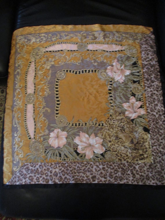 Silk scarf beautiful damask, leopard, with its la… - image 2