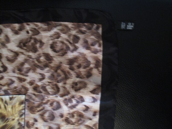 Silk scarf beautiful damask, leopard, with its la… - image 4