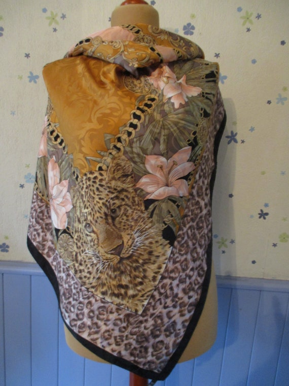Silk scarf beautiful damask, leopard, with its la… - image 3
