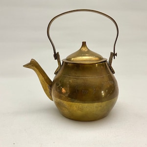 Vintage brass kettle teapot rustic jug pitcher decanter n62