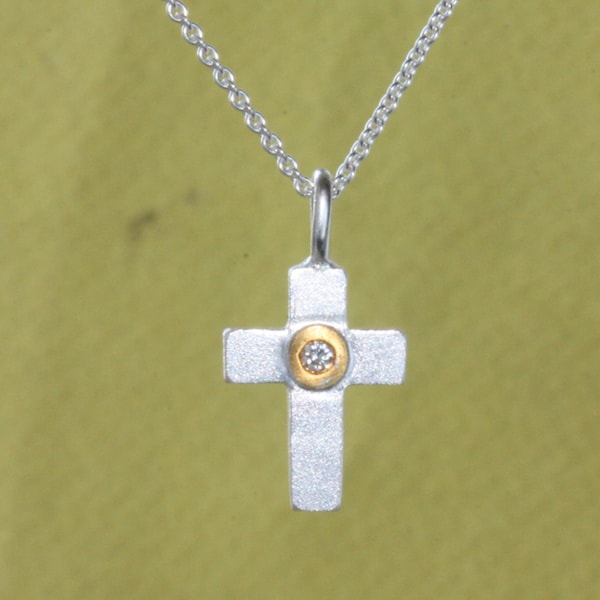kleines Kreuz,1,4cm,925 Silber mit Brillant