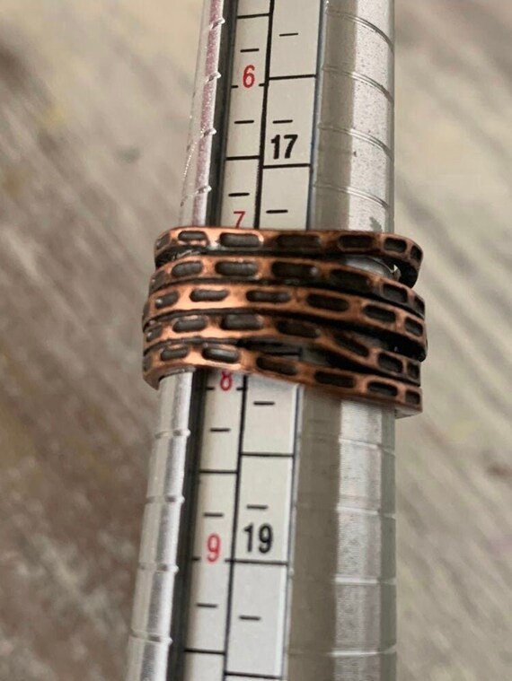 Vintage Solid Copper Ring 7.5 - image 5