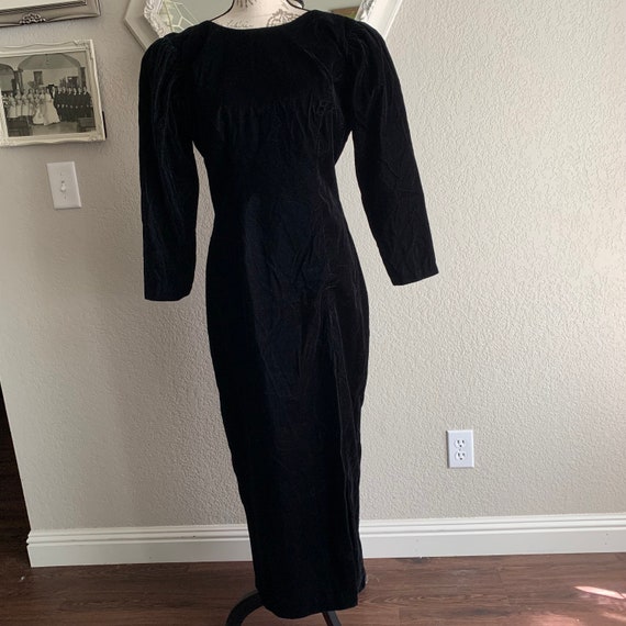 VTG 1980’s black velvet dress