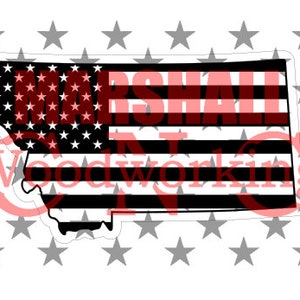 Puede incluir: Silueta en blanco y negro del estado de Montana con un diseño de bandera estadounidense. El texto "MARSHALL CN WOODWORKING" se superpone a la bandera.