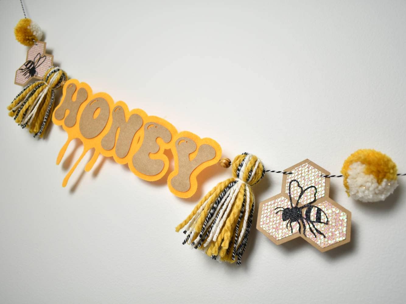 Honey Bee Felt Garland Yellow Pom Pom Tassel Garland Retro Decor Custom Word Banner Bee Theme Party Nursery Banner Honey Sign