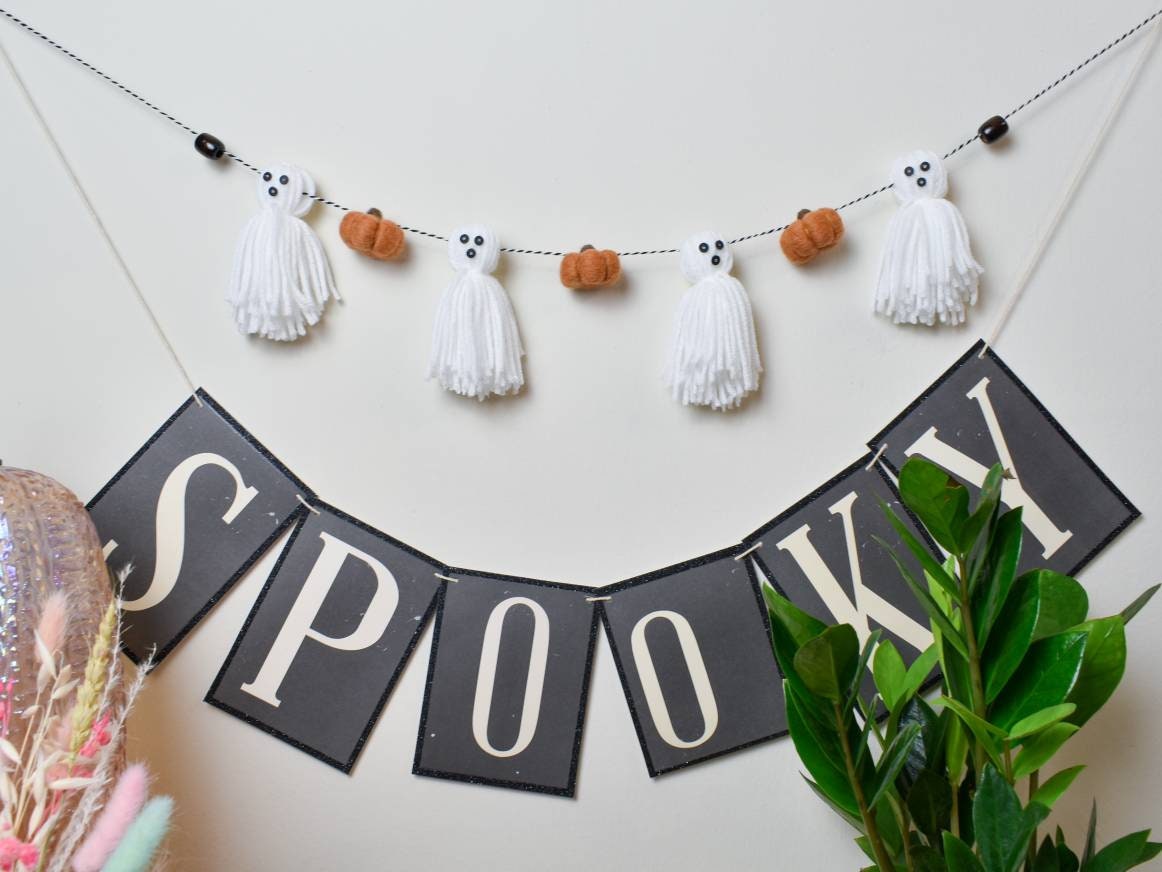 tassel garland Halloween♡ il_fullxfull.3329335156_8smv.jpg
