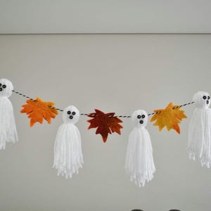 Ghost and Leaf Tassel Garland | Halloween Felt Garland | Fall Foliage Garland | Halloween Decor | Ghost Decor | Autumn Leaves Decor