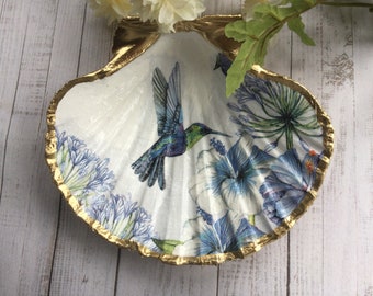 Hummingbird Scallop Shell Jewellery Dish: Gold Accent Trinket Holder