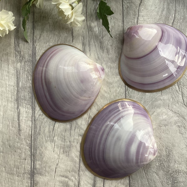 Gilded Clam shell ring dish. Violet clam shell. Natural violet clam shell. Handmade gift. Trinket dish.