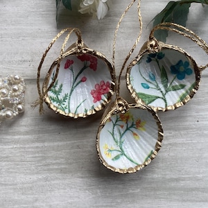 Summer flowers hanging cockle shells. Decoupaged gifts.  Gold leaf shells.