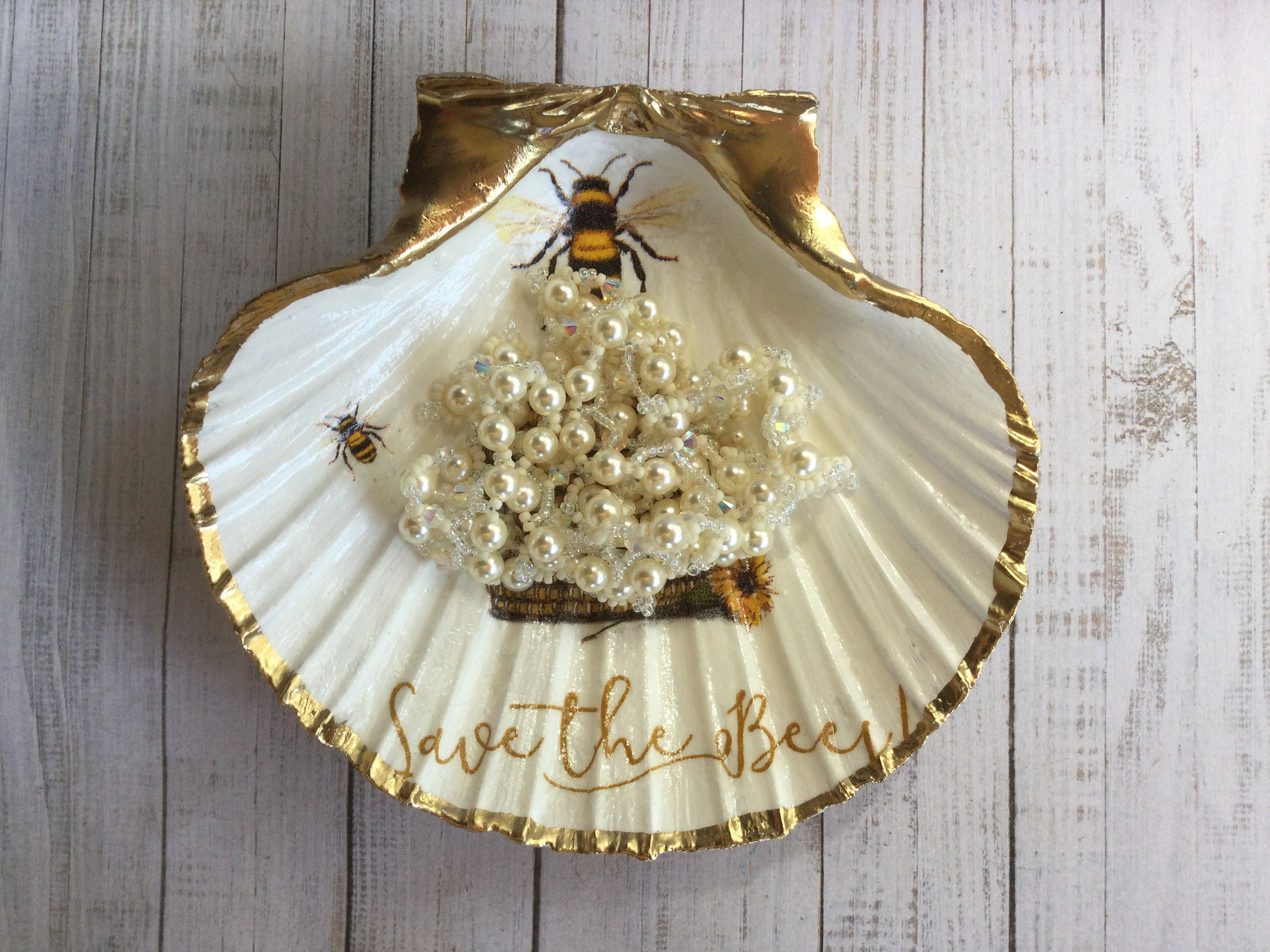 Bee shell jewellery dish. Gold leaf Jewellery dish. Bee happy. | Etsy