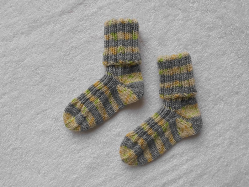 Children's socks, size 18/19 image 1