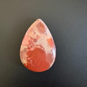 Mexikanischer Feueropal-Cabochon 34 x 23 mm, ca. 37,30 Karat (GTG-MFO-17)