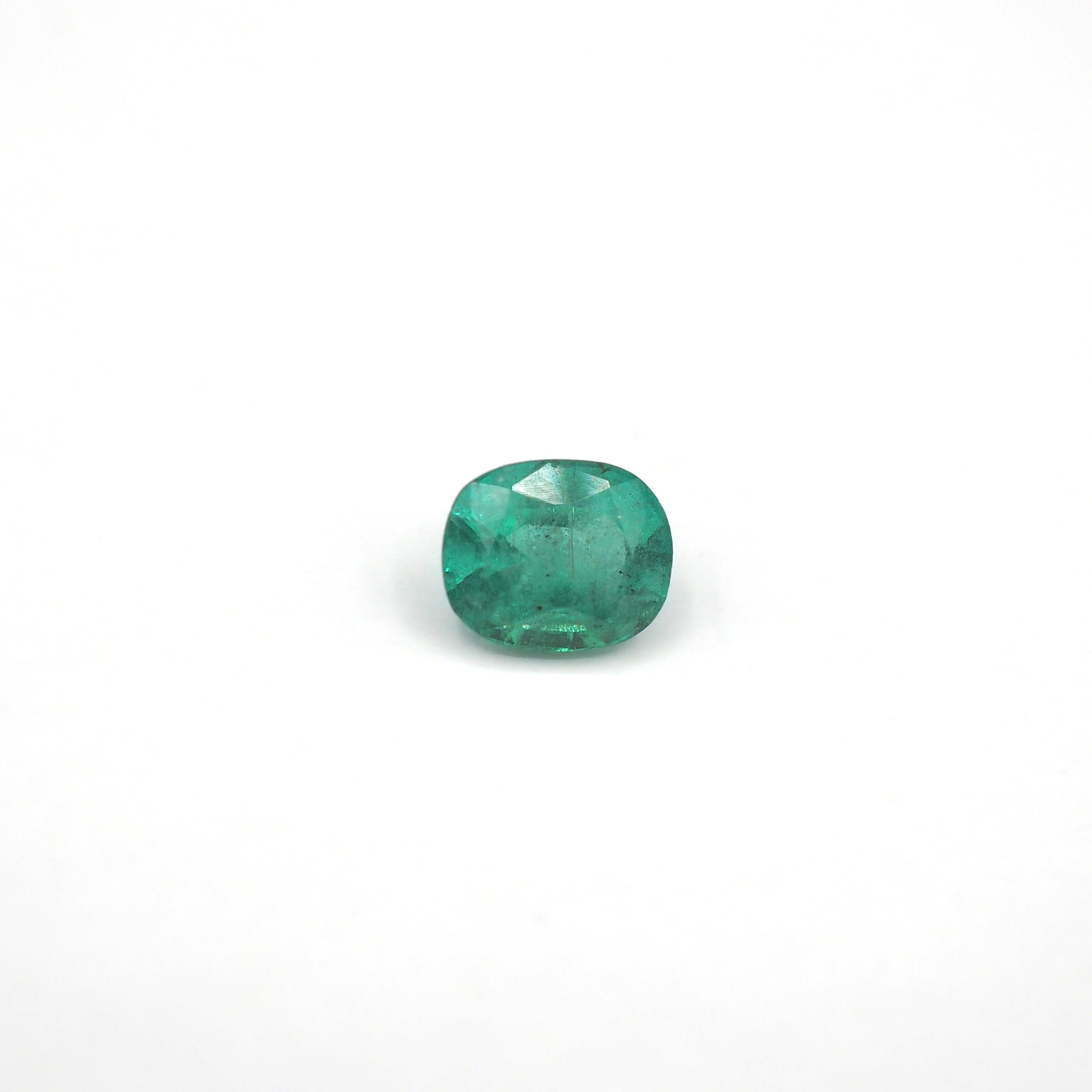 Sambische Smaragd Kissen Form 7 x 6 x 4,4 mm Einzelstück ca. 1,19 Karat (GTG-EM-024)