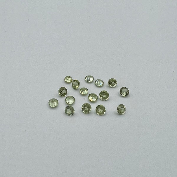 Green Sapphire Faceted Round 2 mm Approximately  0.82 Carat, 16pcs (GTG-GS-01)