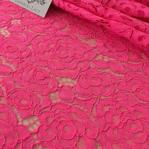 Roter Spitze Stoff, rote Blumen Spitze, Chantilly Lace Hochzeit Spitze Abendkleid Spitze überbackene Blumenspitze Braut Spitze von der Werft